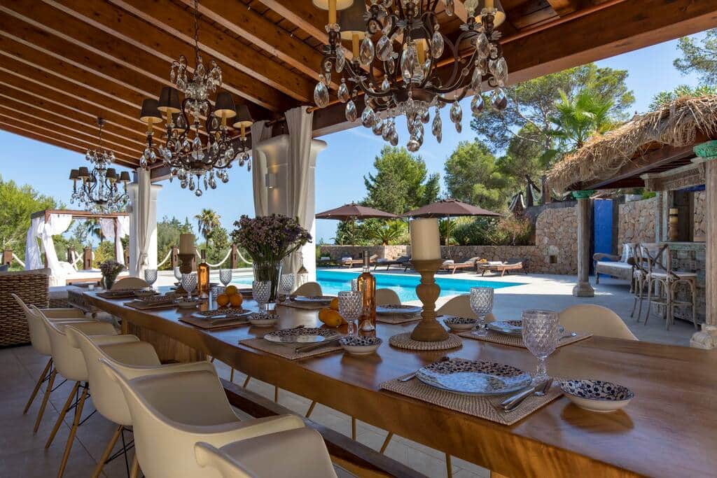 Private Dinner unter Kronleuchtern